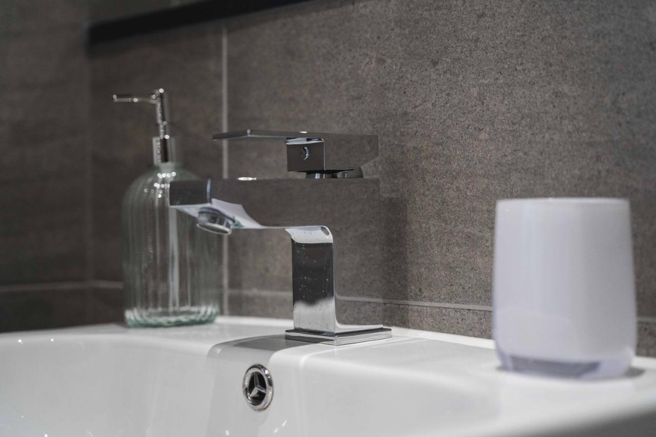 Modern Apartment - City Centre - Free Wi-Fi - New 셰필드 외부 사진